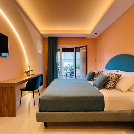 Yourhome - Lucrezia Suites Sorrento Ngoại thất bức ảnh