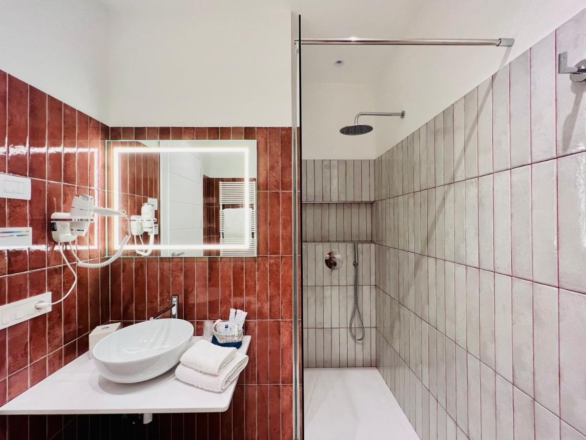 Yourhome - Lucrezia Suites Sorrento Ngoại thất bức ảnh